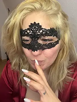 Chatroom XXX en direct de -CurvySecret-