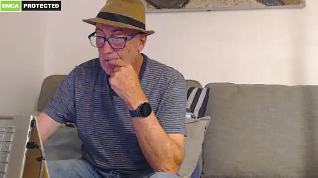 bluedae1 – Naživo XXX chat
