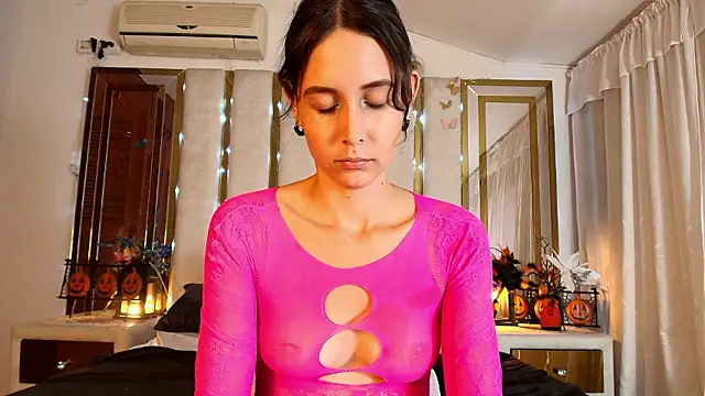 AmeliaRousse Adlı Modelin Canlı XXX Sohbeti