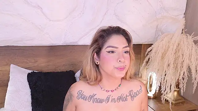 Luci_ferrer_ live XXX chat