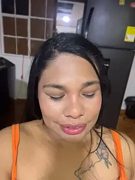 Chatroom XXX en direct de Rashell1_Queen