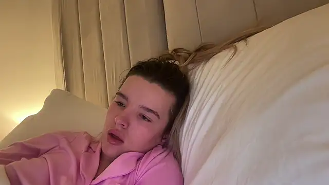 maisiesmithx Adlı Modelin Canlı XXX Sohbeti