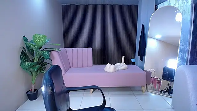 hott_mind_ Adlı Modelin Canlı XXX Sohbeti