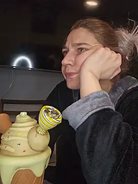 צ'אט XXX בשידור חי של ScarletsWeb