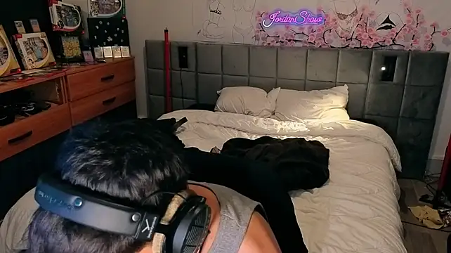 JordanShow live XXX chat