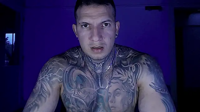 Shane_Clay élő XXX-chatje