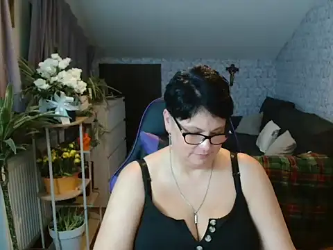 Chatroom XXX en direct de Newgirl4you