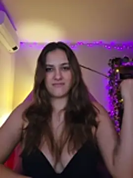 MiaRides19 – Naživo XXX chat