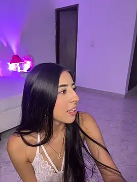 Chatroom XXX en direct de Mirandaa_Rogers