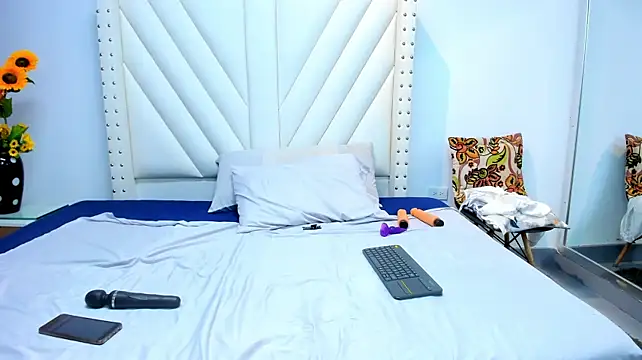 Paulynavera: απευθείας συνομιλία ΧΧΧ