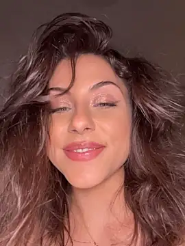 AvaBabyGirl Adlı Modelin Canlı XXX Sohbeti