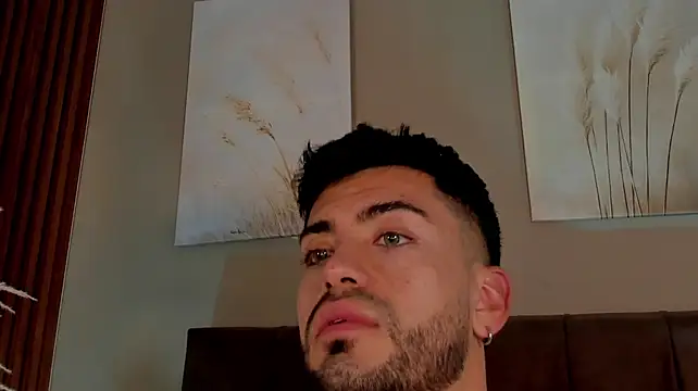 Alexander_Diazz Adlı Modelin Canlı XXX Sohbeti