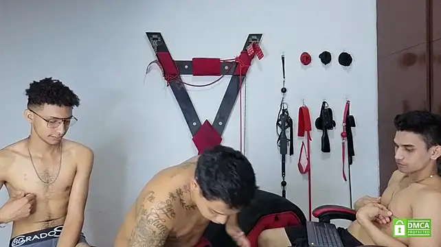 EliteBoysLive XXX чат на живо