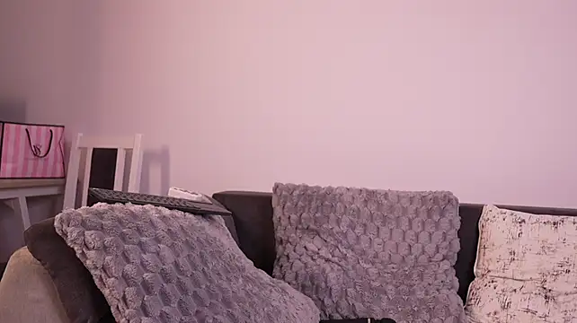 Chat +18 de AllyDevine ao vivo