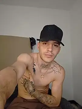 max_millerr élő XXX-chatje