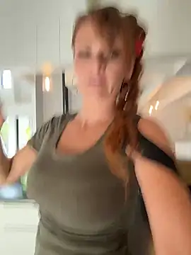 skarrrlettt Adlı Modelin Canlı XXX Sohbeti