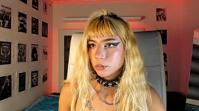 Chat +18 de adhalee_js ao vivo