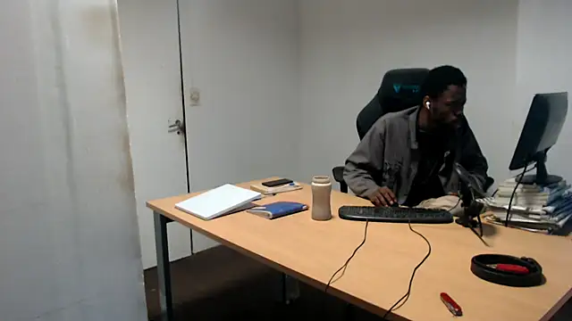 Mastertopdome's Live XXX Chat