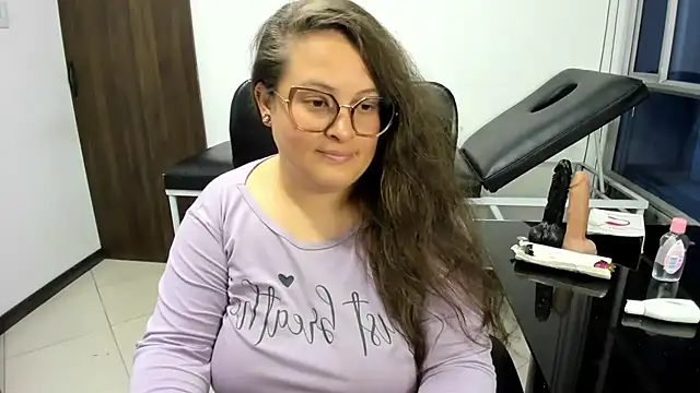 SaraThonson_ Live XXX-chat
