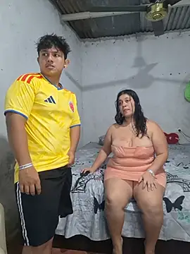Chat XXX en directo de ParejaCurvy20