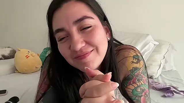 Chatroom XXX en direct de KathiaJenner
