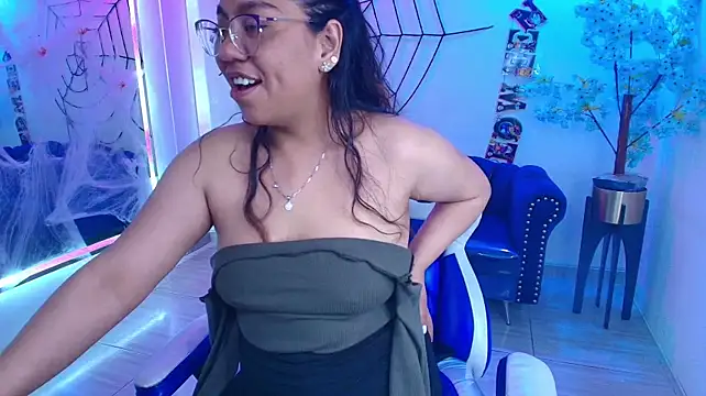 Chatroom XXX en direct de Silvana_lane