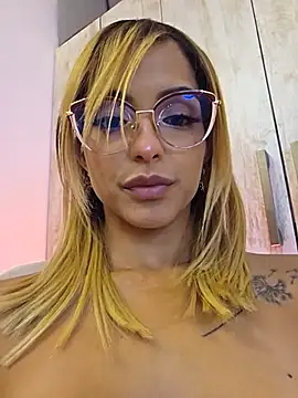 Chatroom XXX en direct de luna_latindoll