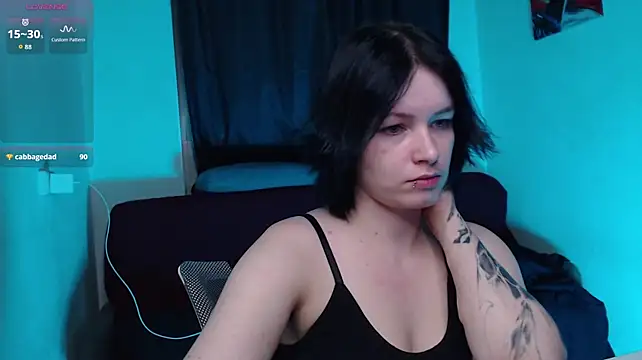Chatroom XXX en direct de CherryNight6