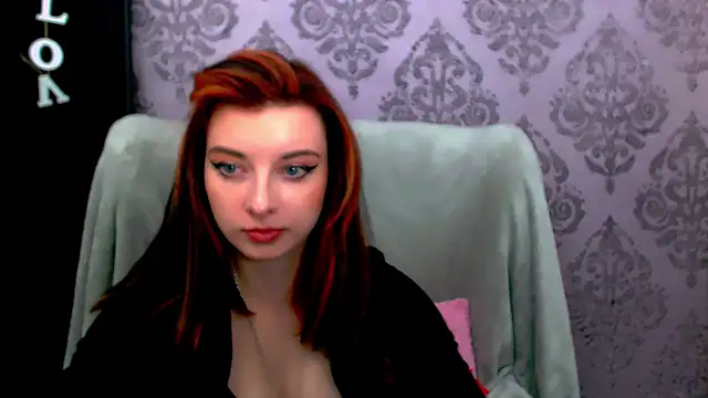 Chatroom XXX en direct de DominantLuna