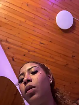 Chat +18 de Tiana_prettyy ao vivo