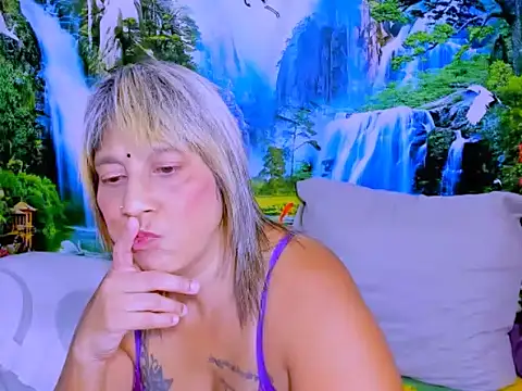 Chatroom XXX en direct de indianroxy