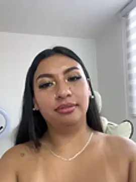 Chatroom XXX en direct de Issa_Santana