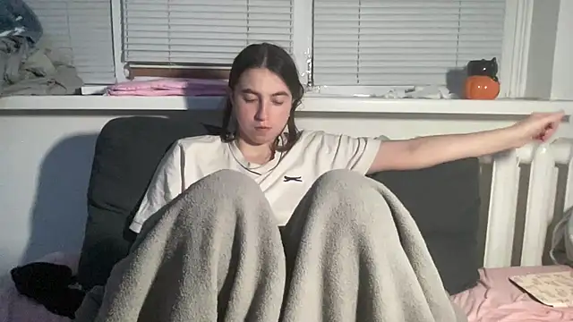 Aphr0ditee Adlı Modelin Canlı XXX Sohbeti