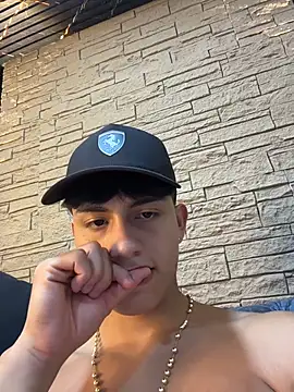 Lander_Cruz élő XXX-chatje