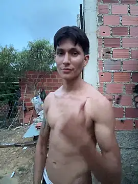 Czat XXX na żywo – Tyler1999