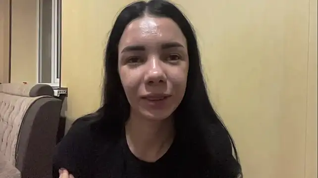 HazelRhoten live XXX chat