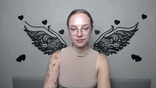 SteshaGlass live XXX chat