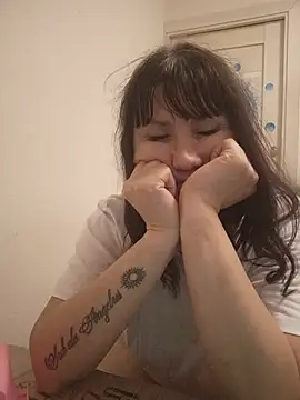 SERAFIMA79 live XXX chat
