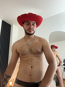 Chatroom XXX en direct de AmadeoWild