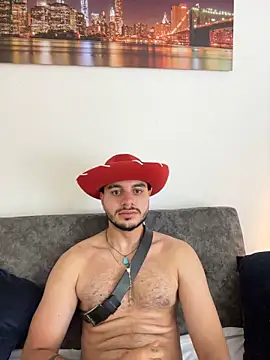 Онлайн чат XXX AmadeoWild