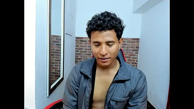 WIZARD-ALESSANDRO's Live XXX Chat