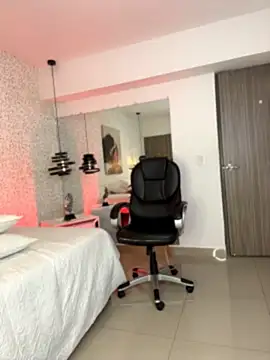 Chatroom XXX en direct de Mia__Navarro98__