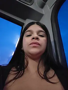 Layla-daring live XXX chat