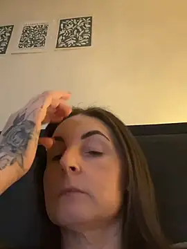 Chat +18 de Dark-Velvetx ao vivo