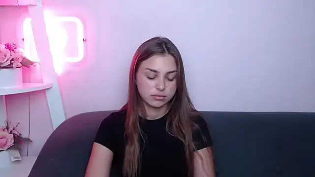 แชท XXX สดของ MilanaAngelAs