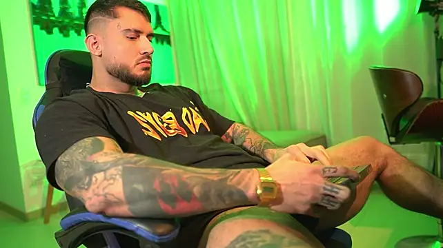 Chat XXX Live DimitriSullivan_