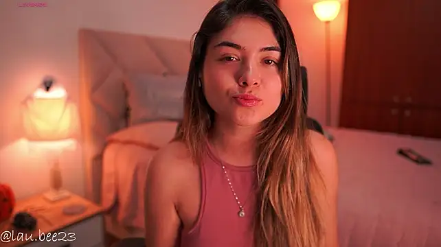 Lau_Bee 라이브 XXX 채팅