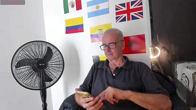 david_holman: απευθείας συνομιλία ΧΧΧ