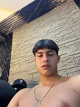 Chat +18 de Lander_Cruz ao vivo