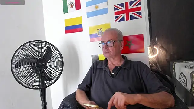 david_holman élő XXX-chatje